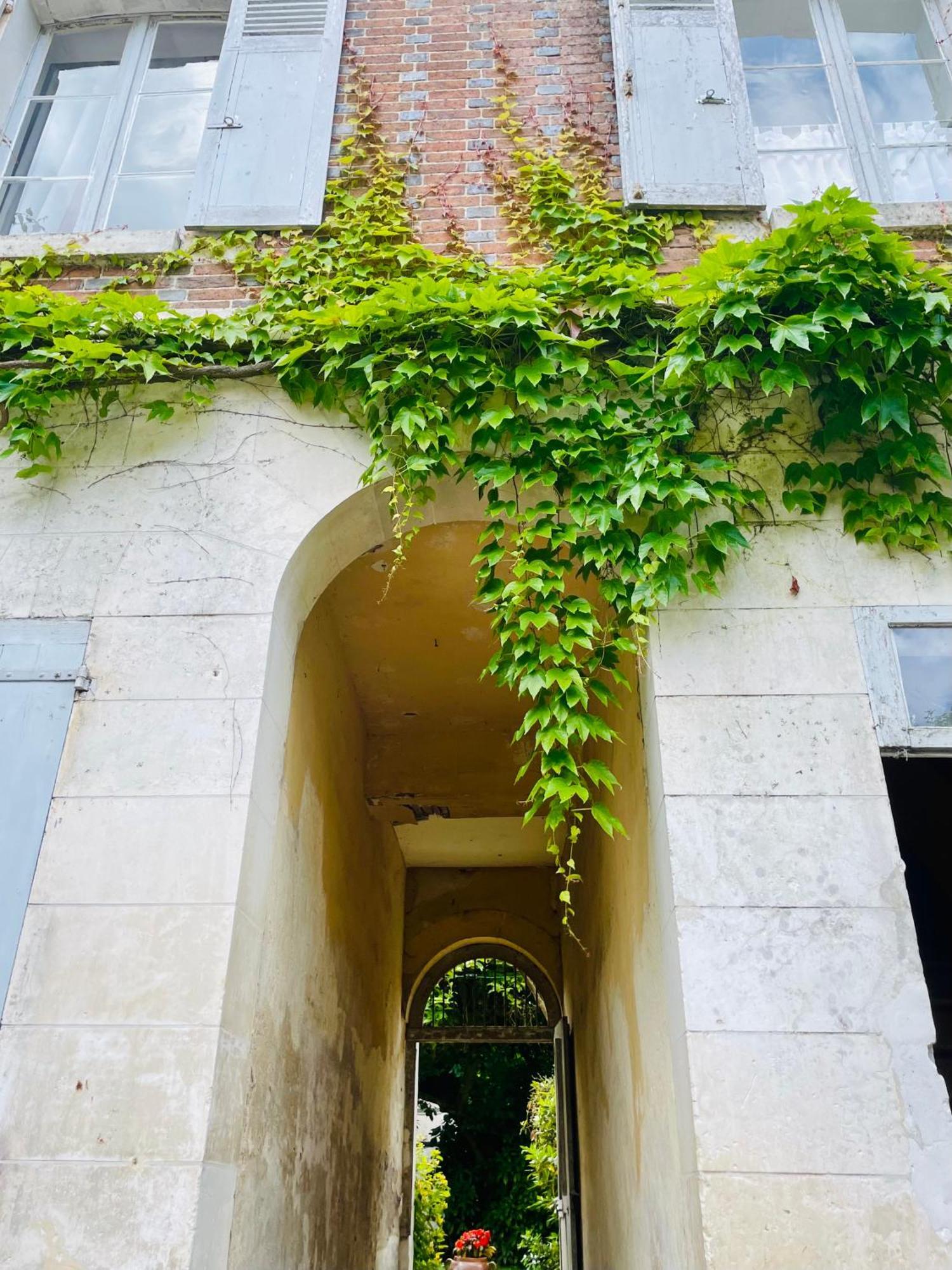 Il Etait Une Fois Un Jardin Saint-Fargeau  Εξωτερικό φωτογραφία